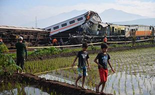 Kemenhub Minta Maaf atas Tabrakan KA Turangga Vs Komuter di Bandung