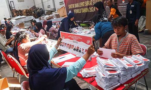 KPU Solo Mulai Sortir Lipat Surat Suara Pilpres dan DPD