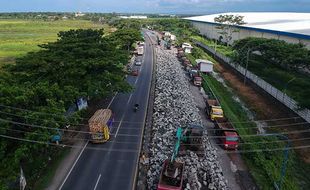 Pembongkaran dan Perbaikan Jalan Nasional di Jalur Pantura Pekalongan