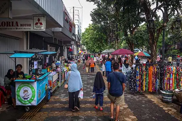 Agenda Solo Hari Ini: CFD Hingga Kulineran Malam di Taman Sunan Jogo Kali