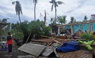 Angin Puting Beliung Terjang 2 Desa di Bondowoso, Ratusan Rumah Porak-Poranda