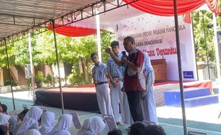 Begini Cara Sekolah Beri Pendidikan Politik untuk Siswa SMP di Solo