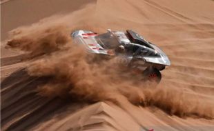 Pembalap Prancis Stephane Peterhansel Rajai Etape Kedua Reli Dakar