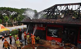 Kebakaran Landa Tempat Karaoke di Madiun, 6 Mobil Damkar Dikerahkan