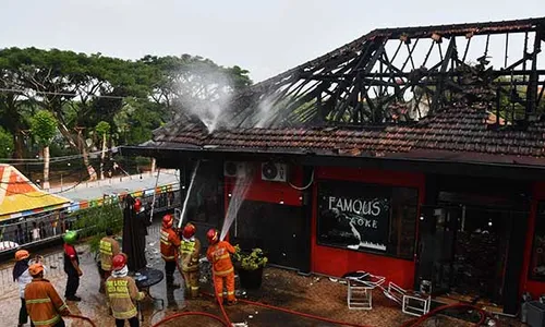 Kebakaran Landa Tempat Karaoke di Madiun, 6 Mobil Damkar Dikerahkan