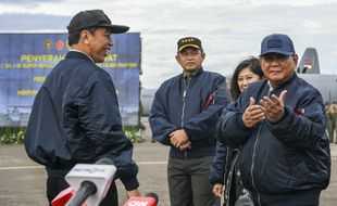 Berdiri di Samping Prabowo, Jokowi Sebut Presiden Boleh Kampanye