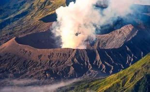 Arti Mimpi Gunung Berapi Terkait Bencana Alam? Ini Penjelasannya