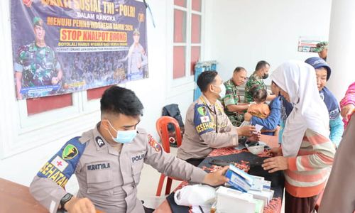 TNI-Polri Bagikan Sembako dan Cek Kesehatan Gratis di KRB III Merapi Boyolali