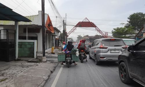 Meluas! Hujan Abu akibat Erupsi Gunung Merapi di Boyolali sampai Kawasan Kota