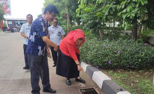 Banyak Penutup Saluran Air Hilang Digondol Maling Jadi Biang Banjir di Semarang