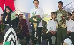 Kunjungi Grobogan, Jokowi Cek Layanan USG dan Bagikan Sertifikat Tanah