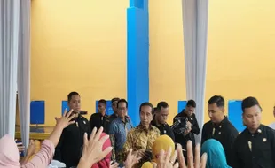 Kunjungi Sleman, Jokowi Janjikan Bansos Beras Bakal Diberikan hingga Juni