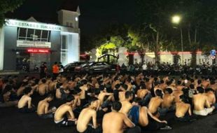 Konvoi Kendaraan di Surabaya, 139 Pesilat Ditangkap Polisi