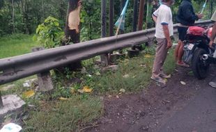 Tabrak Pohon di Ampel Boyolali, Pengendara Motor asal Salatiga Meninggal Dunia