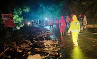 Anak 7 Tahun Korban Terseret Tebing Longsor di Sarangan Akhirnya Meninggal