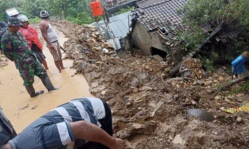 Rumah Rusak Terkena Longsor, 8 Warga di Perbatasan Klaten-Gunungkidul Mengungsi