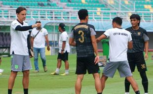 Tak Peduli Rekor Buruk Tim, Paul Munster Pede Persebaya bakal Kalahkan PSIS