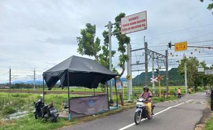 Pascatabrakan Mobil Vs KA, Perlintasan di Prambanan Klaten Dijaga 4 Sukarelawan