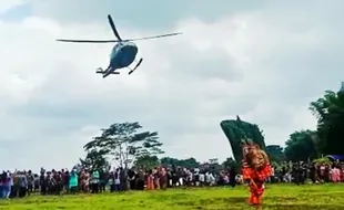 Viral Penari Reog Terhempas karena Helikopter TNI Terbang Rendah di Magetan