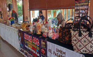 Kuatkan Potensi UMKM Wilayah, Bazar Awal Tahun Digelar di Pasar Kliwon Solo