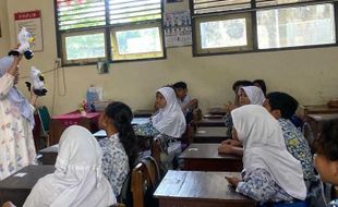 Beri Pemahaman Sejak Dini, KPU Solo Sosialisasi Pemilu di SDN Bromantakan