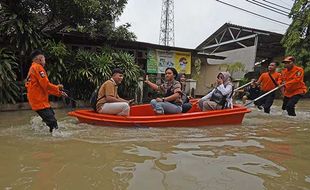 Diguyur Hujan Deras, Jalan dan Permukiman di Serang Terendam Banjir