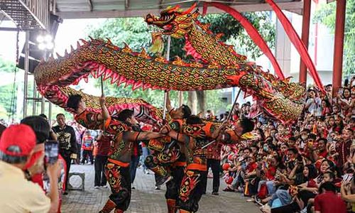 Potret Kemeriahan Atraksi Budaya di Parade Perayaan Cap Go Meh Semarang