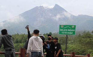 Menikmati Sejuknya Alam dan Indahnya Gunung Merapi dari Deles Indah Klaten