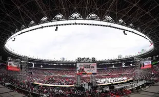 Konser Salam Metal, Ratusan Ribu Pendukung Ganjar-Mahfud Merahkan Stadion GBK