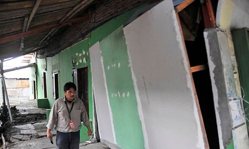 Bencana Tanah Bergerak di Bekasi, Jalan dan Puluhan Rumah Terdampak