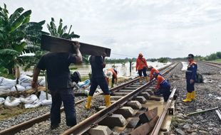 Daftar Kereta yang Terdampak Banjir antara Stasiun Gubug-Karangjati Semarang