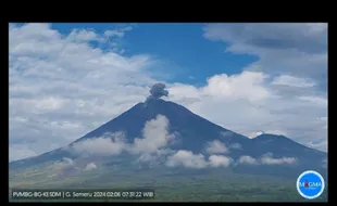 Gunung Semeru Luncurkan Abu Vulkanik Tiap Hari, BPBD Lumajang Siapkan Masker