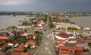 Banjir di Demak Meluas ke Perbatasan Jepara, Pj Bupati: Harga Sembako jadi Naik