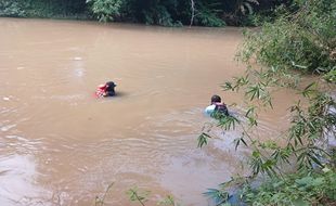 Pilu! 2 Bocah Usia 5 Tahun di Pekalongan Jatuh ke Sungai, 1 Belum Ditemukan