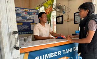 Cerita Sukses Agen BRILink Bantu Salurkan Pinjaman Ultra Mikro ke Petani