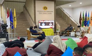 UTP Inisiasi Pendidikan Politik Lewat Nobar dan Diskusi Debat Capres