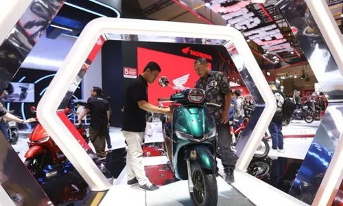 Di IIMS 2024, Honda Stylo 160 Primadona, EM1 e: Motor Listrik Terbaik