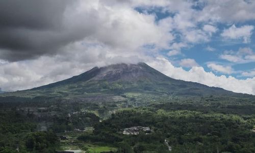 Berteman dengan Merapi yang Tak Pernah Berhenti Bergemuruh