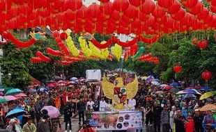 Karnaval Grebeg Sudiro 2024 Berlangsung Meriah Meski Diguyur Hujan