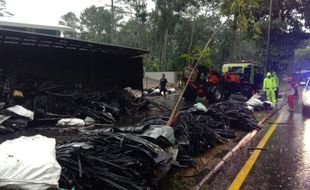 Truk Muatan Kabel Alami Kecelakaan di JLS Salatiga, 1 Orang Meninggal