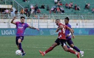 Pelatih Mauricio Souza Mundur, Madura United Pincang Jamu Borneo FC Malam Ini