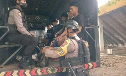 Kedapatan Bawa Miras, 30 Suporter PSS Sleman Ditangkap Polisi Solo