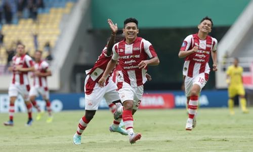 Persis Taklukkan Persik Kediri 2-1, Stadion Manahan Kembali Angker