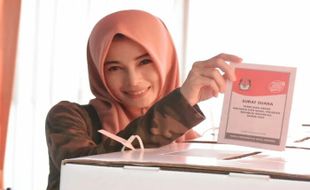 Foto Jihan Fahira Hingga Komeng di Surat Suara Jadi Sorotan Warganet