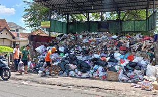 Depo Sampah di Jogja Menggunung karena TPA Piyungan Dibatasi, Warga Menjerit