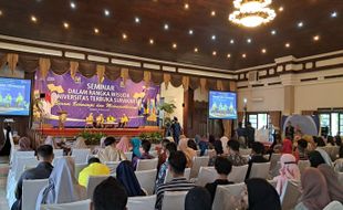 Pupuk Rasa Percaya Diri, UT Surakarta Gelar Seminar Sebelum Wisuda