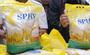 Sesuai Edaran Bapanas, Harga Beras SPHP di Solo Naik Jadi Rp12.500/Kg