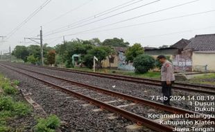 Alami Patah Tulang, Perempuan Lansia Terserempet KA di Delanggu Klaten