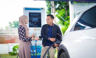 Direksi PLN Inspeksi SPKLU, Cek Kenyamanan Pengguna Mobil Listrik Arus Lebaran