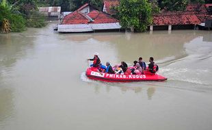 Evakuasi Korban Banjir di Demak, Kecamatan Karanganyar Terdampak Paling Parah